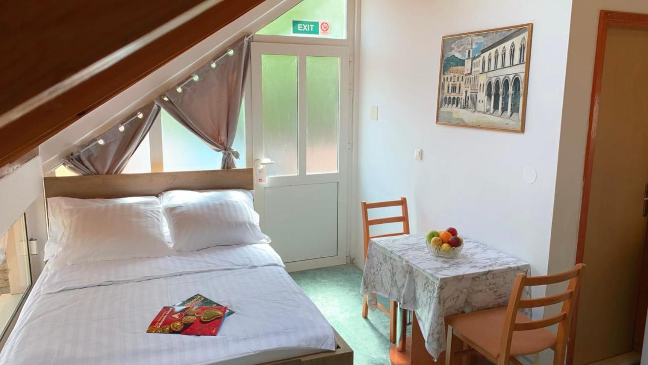 Laura Studio Apartman Млини Екстериор снимка